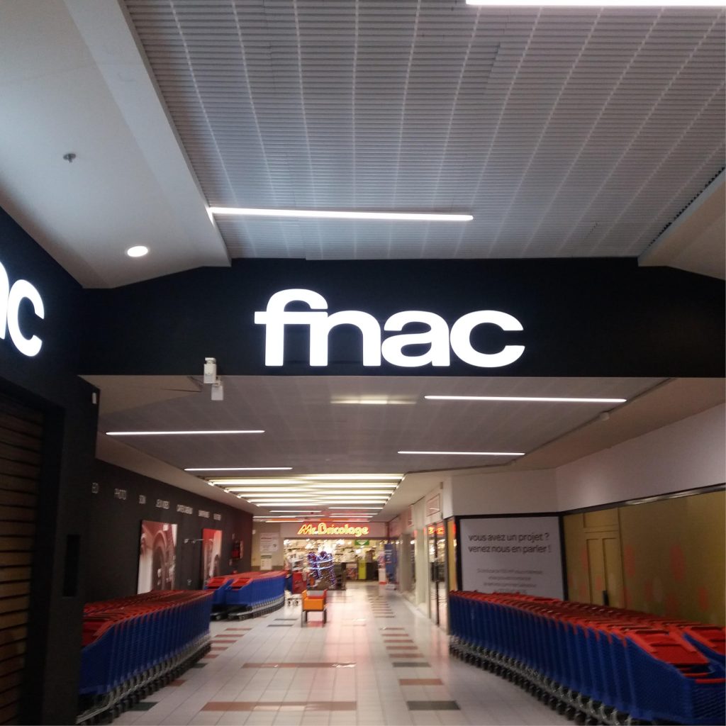 enseigne publicitaire FNAC Paltte Publicitaire Palette Publicitaire enseigne publicitaire FNAC Paltte Publicitaire Palette Publicitaire