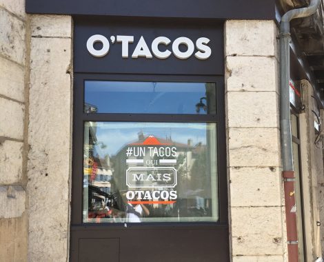 Caisson lumineux lettres découpées O'tacos